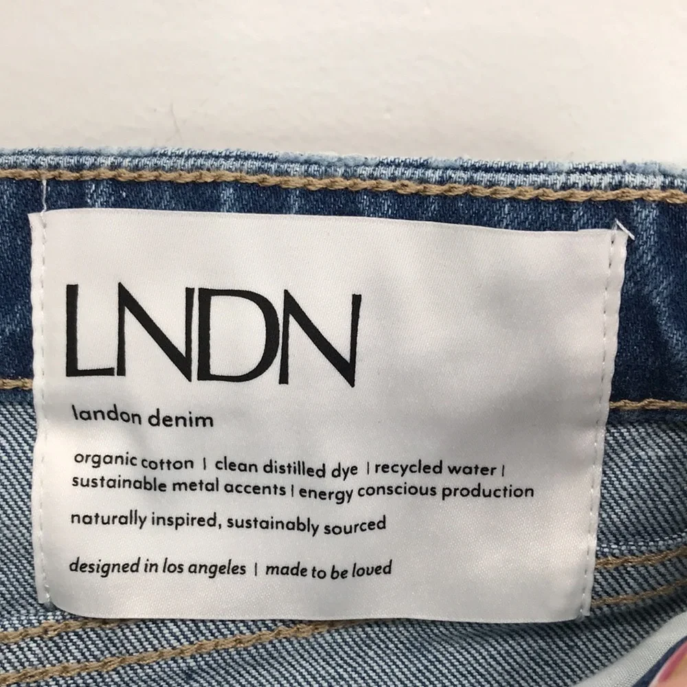 LNDN Denim Distressed Light Wash Straight Jeans Size 27 New